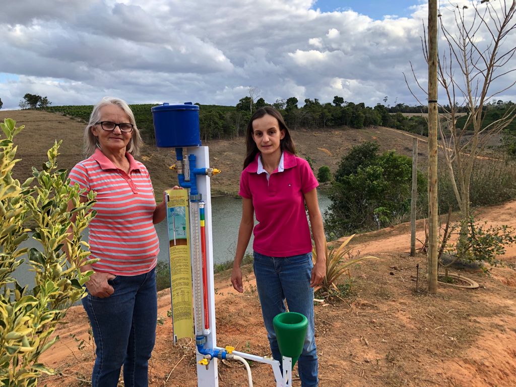 Uma das famílias beneficiadas pelo Projeto Água na Medida em Nova Venécia