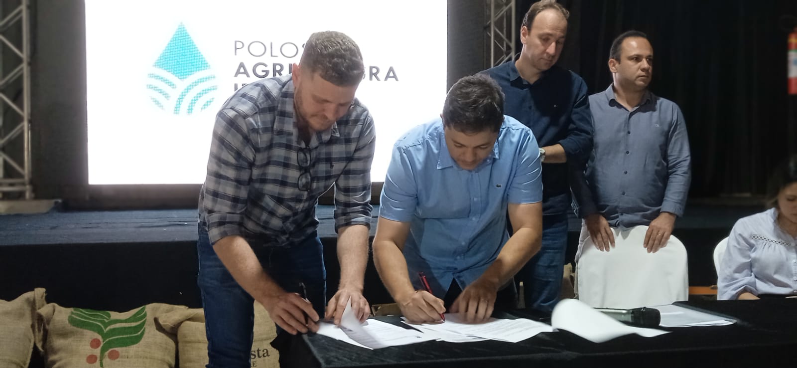 Protocolo de intenções 25_10
